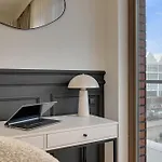 Waterlane Riverside Spa, Pool & Gym By Downtown Apartments