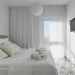 Nadmotlawie Riverside - Parking, Sauna & Gym By Downtown Apartments