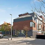 Przymorze Apartment - Home Office & Gym