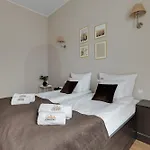 Scala City Center By Downtown Apartments