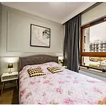 Oasis Apartment - 2,4 Km To Baltic Sea & 3 Km To Polsat Plus Arena