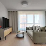 Doki Living - Foodhall & Parking By Downtown Apartments