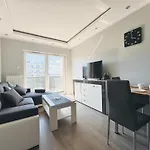 Cloudlight Apartment - Fiesta Apartments