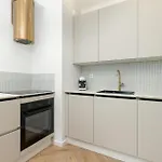 Modern Apartment Popieluszki 2C With Parking In The Center Of Gdansk By Noclegi Renters