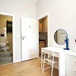 Mmrent Galaxy Apartment