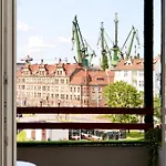 Mmrent Shipyard Room