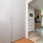 Amber Port 12B By Grand Apartments