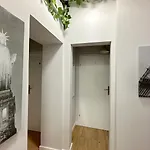 Monroe Room - 15 Minutes To Gdansk Old Town & Sea