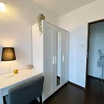 Lts Rent Comfortable River View & Art, Five Rooms