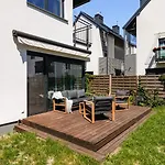 Citystay Beautiful Apartment With Garden!