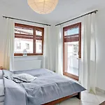 Grand Apartments - Neptun Park Sunny 2 Bedrooms Apartment