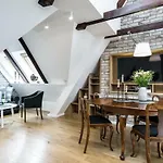 Elite Apartments Old Town Straganiarska