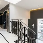 Tartaczna Street Apartment