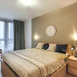 Apartmate Spacious Apartment With Balcony Oldtown For 6 People