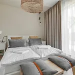 Wave Apartments - Olivia Park