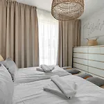 Wave Apartments - Olivia Park