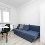 Rooms4Less