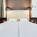 Elite Apartments Marina Residence