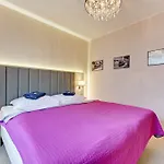 Uno Apartments