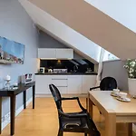 Moon River Apartments Gdansk Old Town