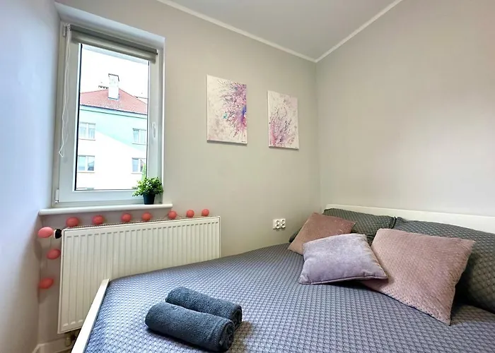 Mmrent Pink Fusion Room