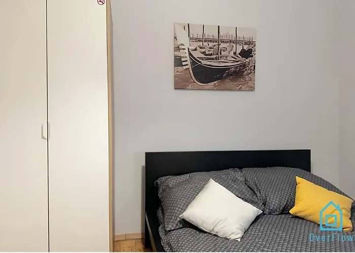 Stary Boat