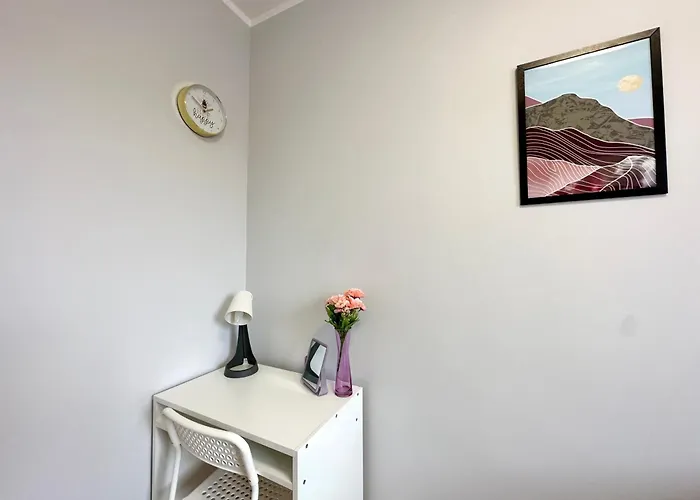 Mmrent Moonlight Room