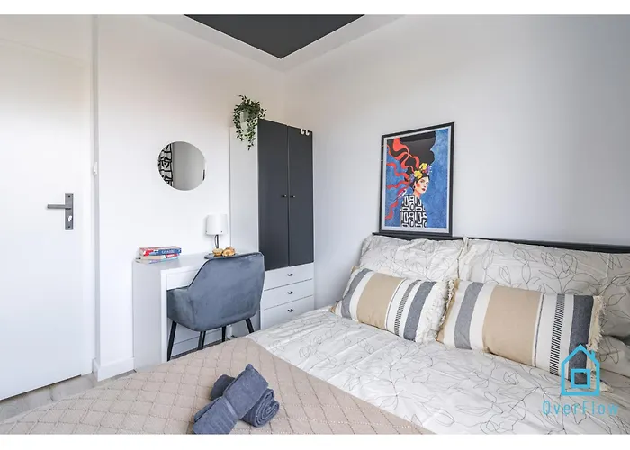Sunflower Room