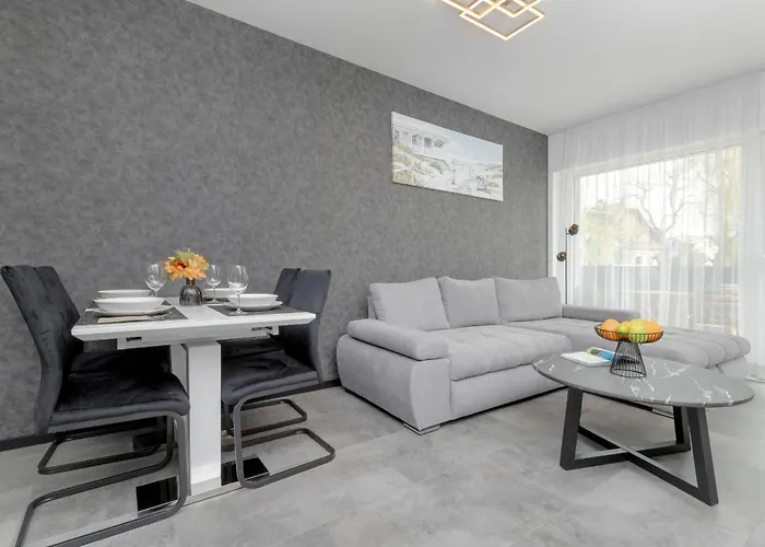 Modern Apartment Close To The Beach In Gdansk By Noclegi Renters