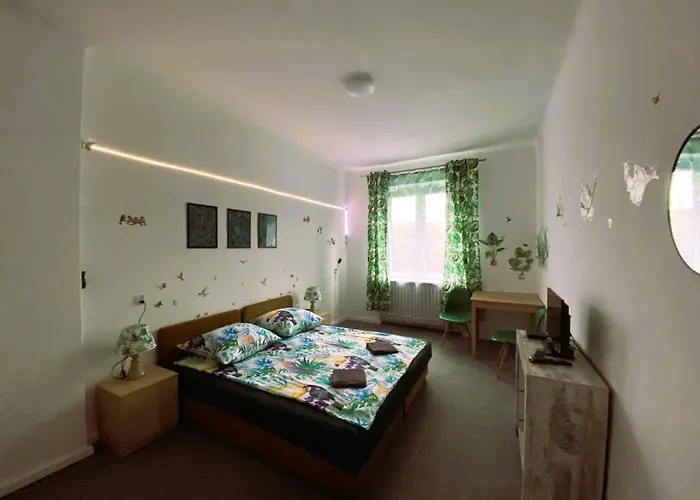 Jungle Rooms