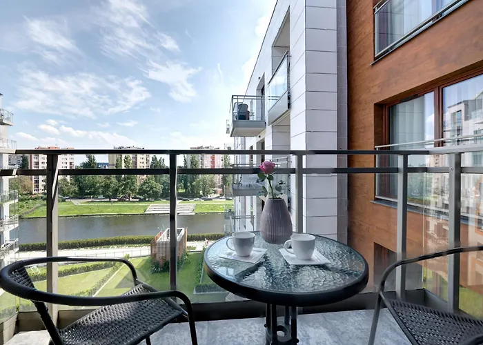 Live & Travel Apartments Number 1