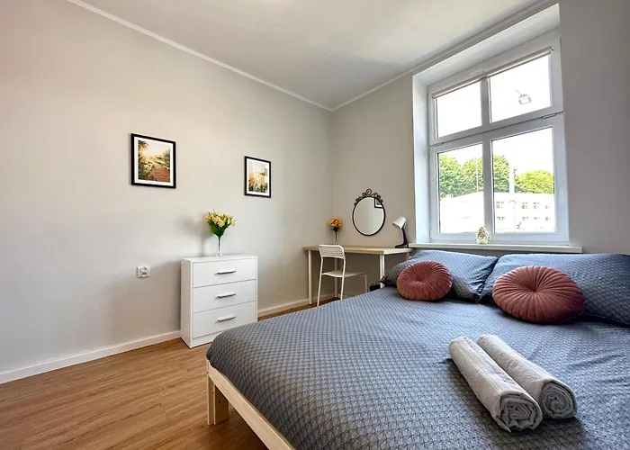 Mmrent Meadow Room