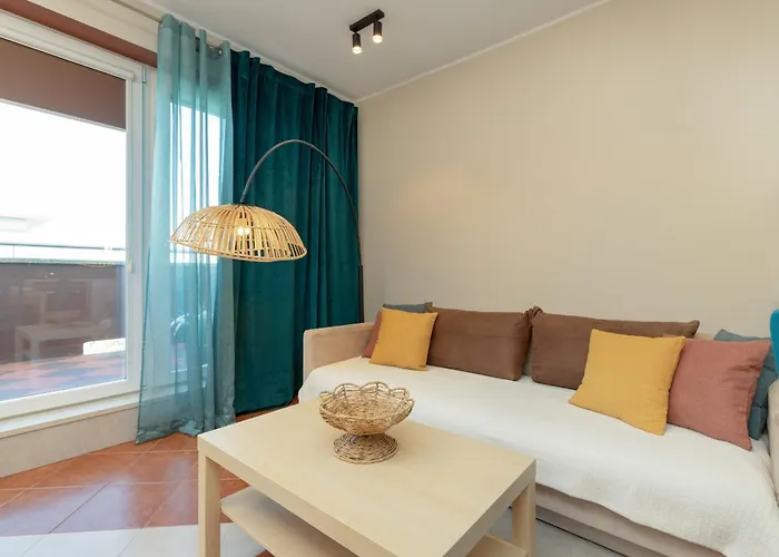 Sloneczny I Przestronny Apartament W Gdansku Z Wanna I Umeblowanym Tarasem By Noclegi Renters