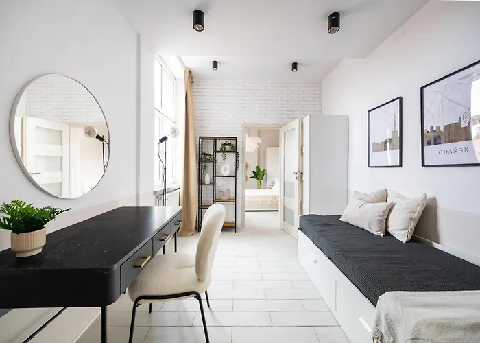 Stunning Apartment With Balcony