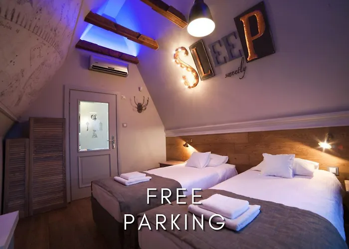 Patio Apartments - Old Town