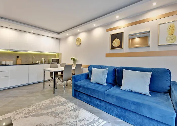 Flatbook Apartments Waterlane Island Spa With Riverview