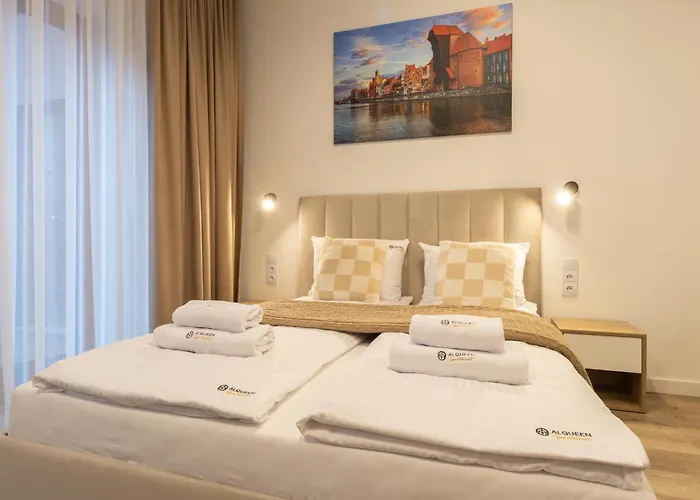 Apartament Pod Zurawiem Chmielna 110 By Alqueen Apartments