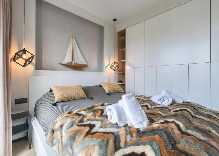 Waterlane Island - Riverview Pool, Spa, Gym & Parking By Downtown Apartments