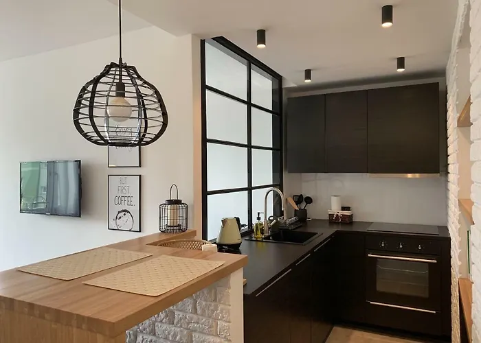 Olivia By Q4Apartments