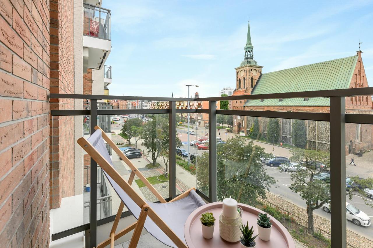 Blue Mandarin Garden Gates Apartment