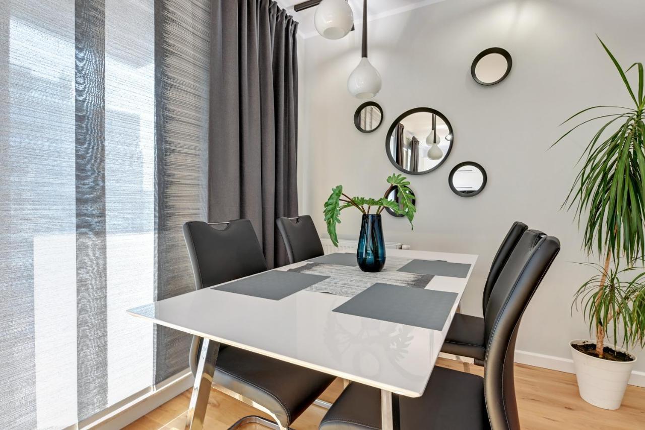 Chmielna Park - Center & Parking By Downtown Apartment