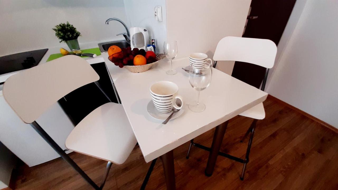 Apartment Z Balkonem I Bezplatnym Parkingiem