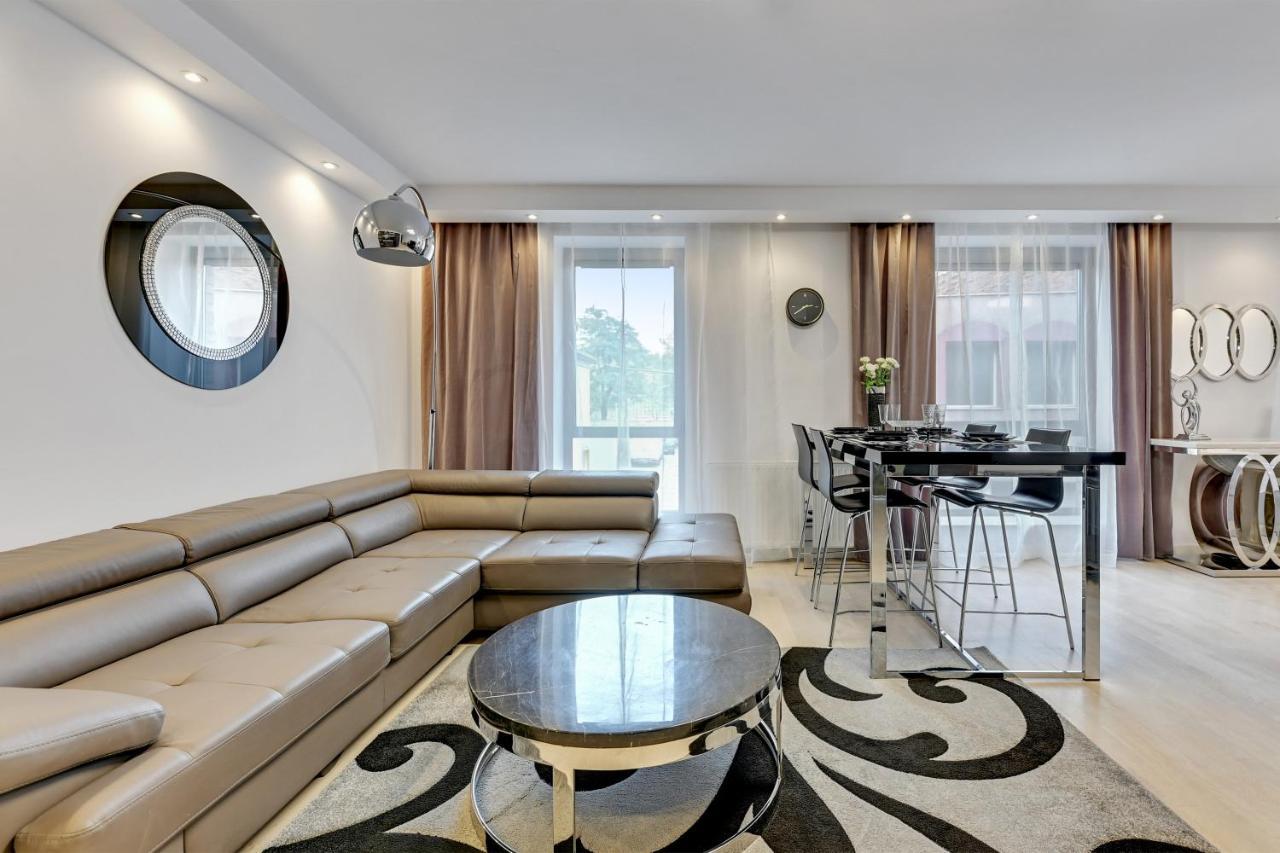 Apartment Downtown Stara Winiarnia *