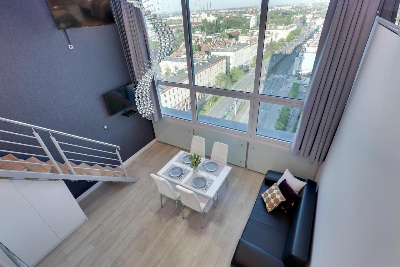 Panorama- The View Of By Elite *