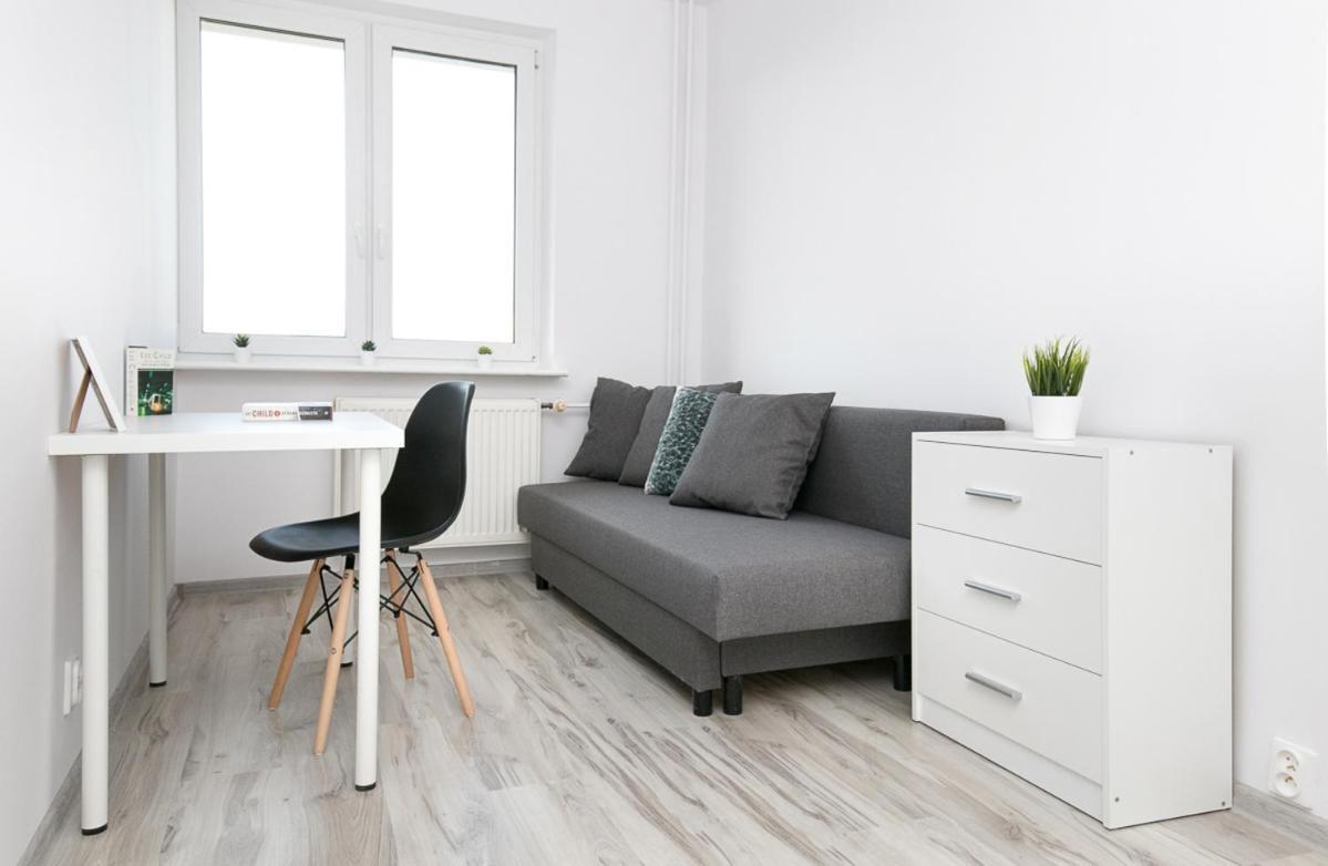 Guest house Rooms4less *