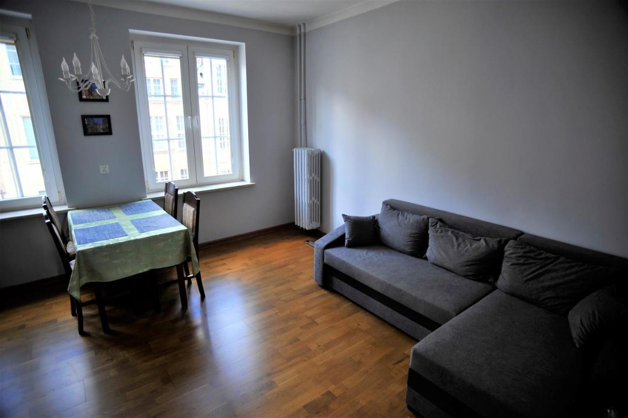 Dluga Street Apartment *