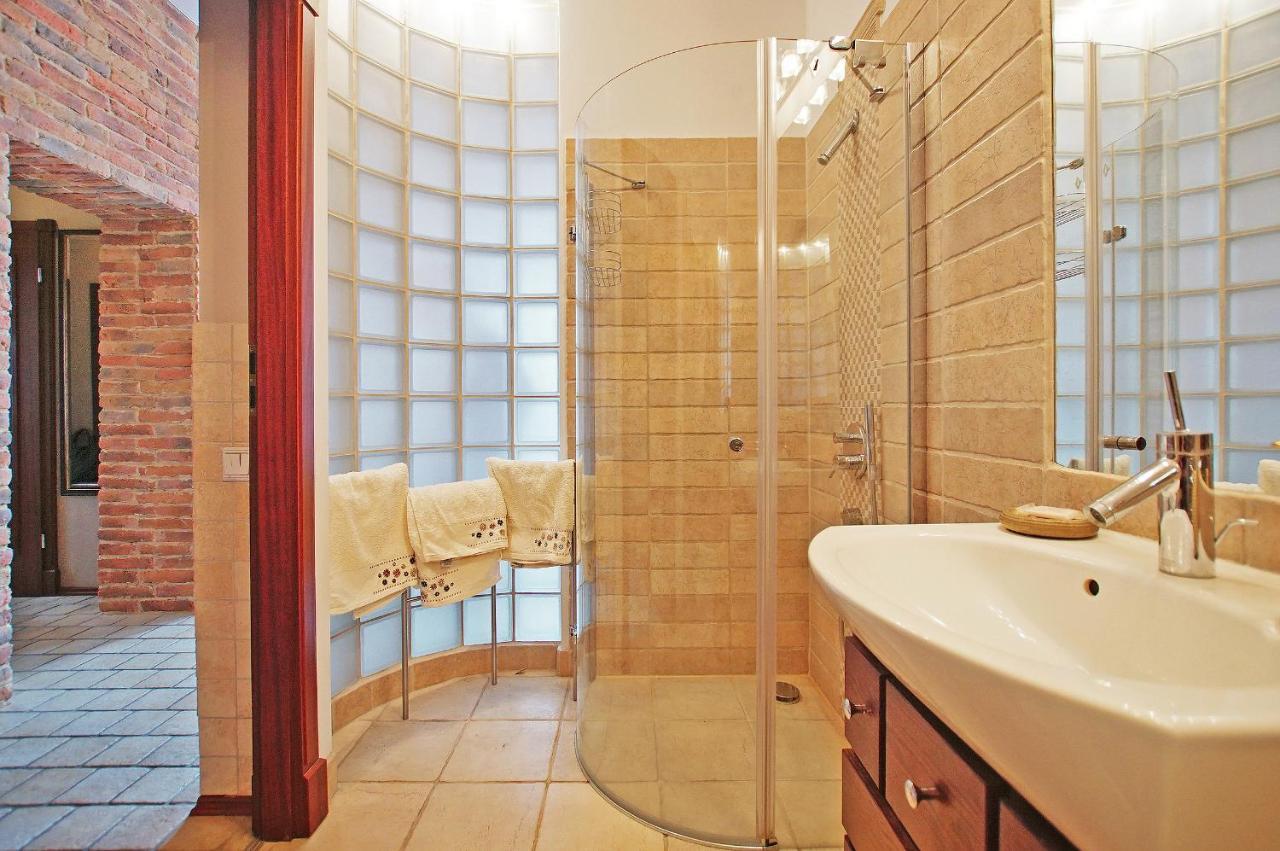 Bayside Maincity Apartment *