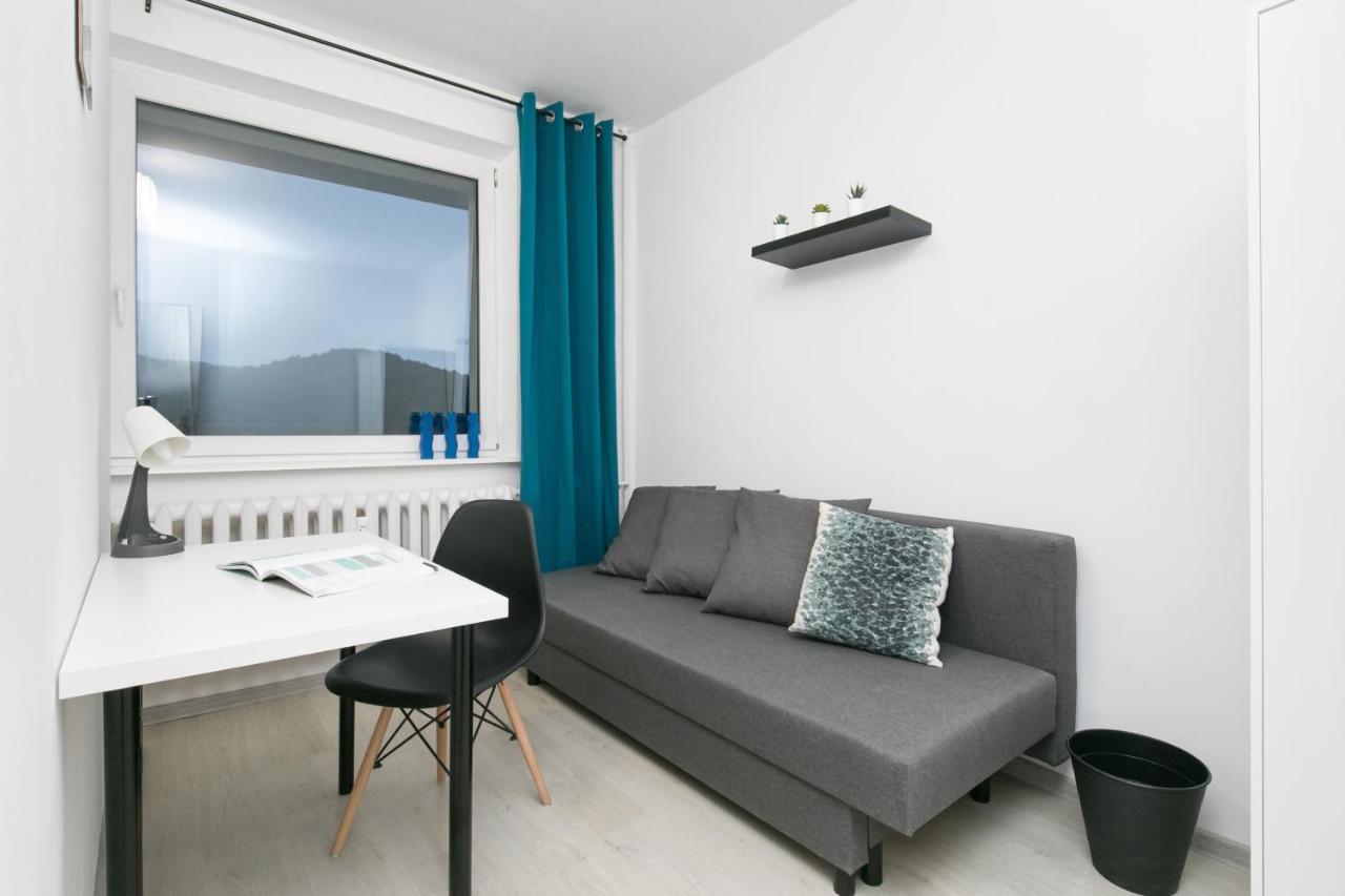 Nhà khách Rooms4less *