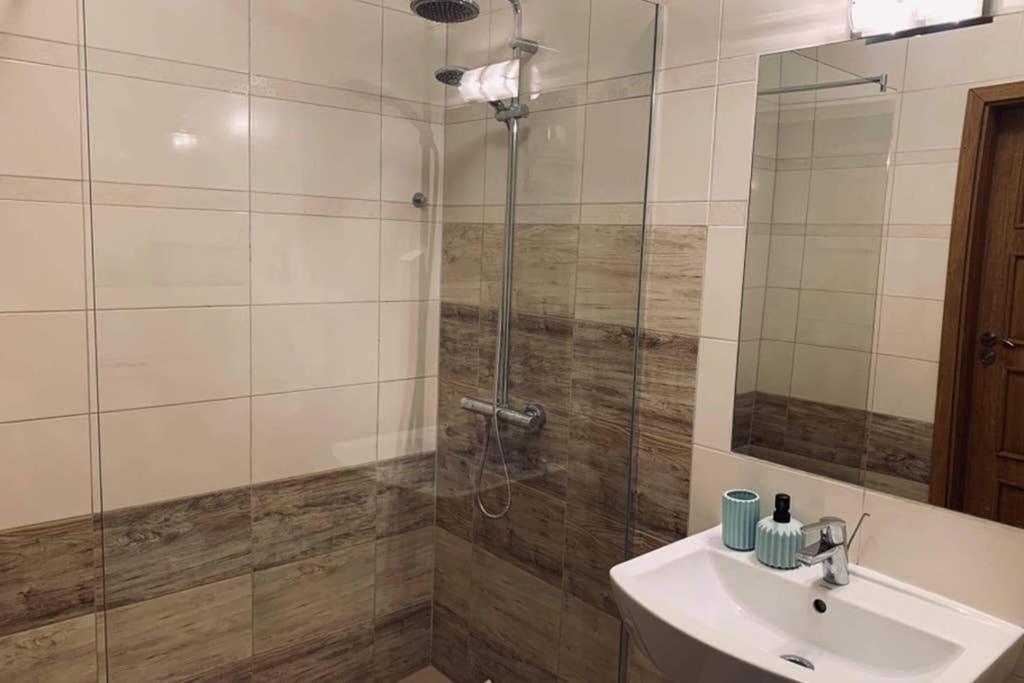 Apartment 5th Floor Big Balkoon Near Park And Baltic Sea Nice View Privat Parking Place