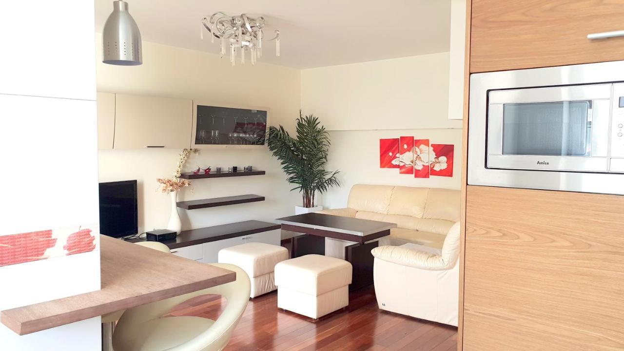 Apartament Ze Slonecznym Ogrodem *